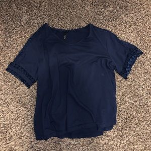 navy top